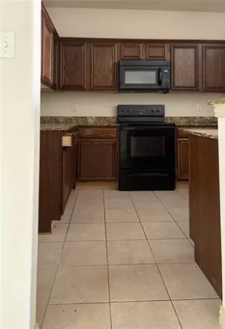 Photo #3: 21130466 Listing