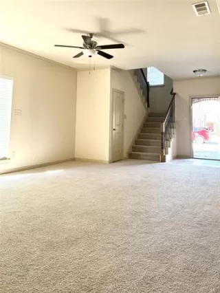 Photo #4: 21130466 Listing