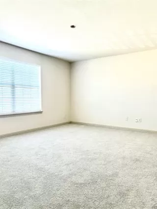 Photo #6: 21130466 Listing