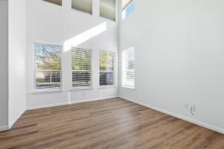 Photo #2: 21130643 Listing