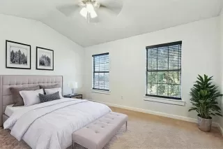 Photo #4: 21130650 Listing