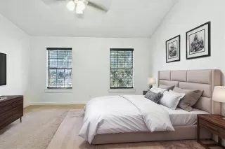 Photo #6: 21130650 Listing