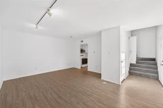 Photo #3: 21131013 Listing