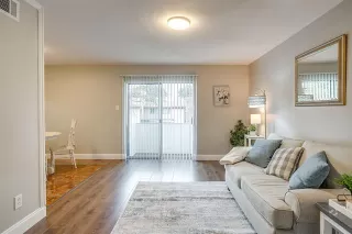 Photo #5: 21131060 Listing 