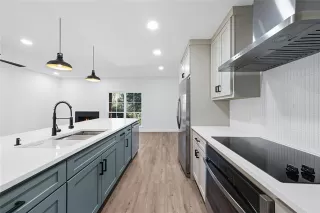 Photo #2: 21131176 Listing