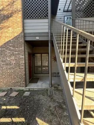 Photo #4: 21131323 Listing