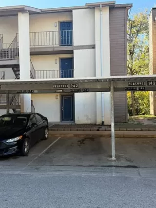 Photo #2: 21131373 Listing