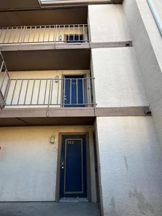 Photo #3: 21131373 Listing