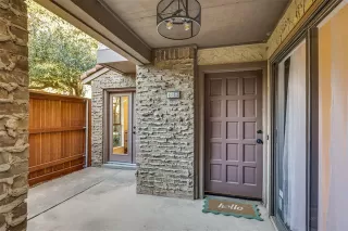 Photo #4: 21131452 Listing