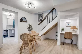 Photo #6: 21131452 Listing