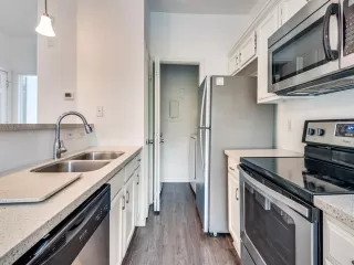 Photo #5: 21132066 Listing