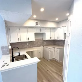 Photo #2: 21132081 Listing