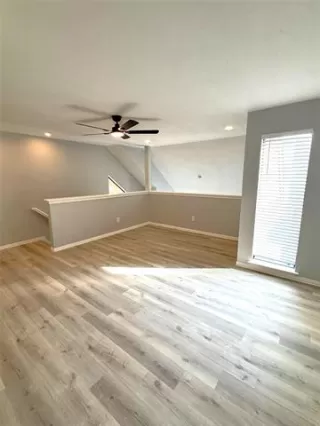 Photo #5: 21132081 Listing