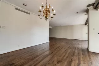 Photo #4: 21132260 Listing