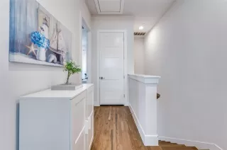 Photo #5: 21132403 Listing