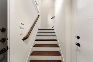 Photo #5: 21132679 Listing