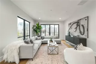 Photo #3: 21132715 Listing