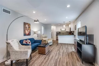 Photo #2: 21132906 Listing 