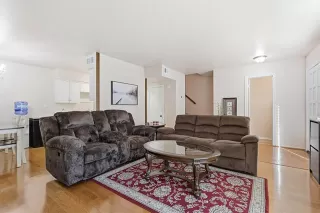 Photo #5: 21133140 Listing