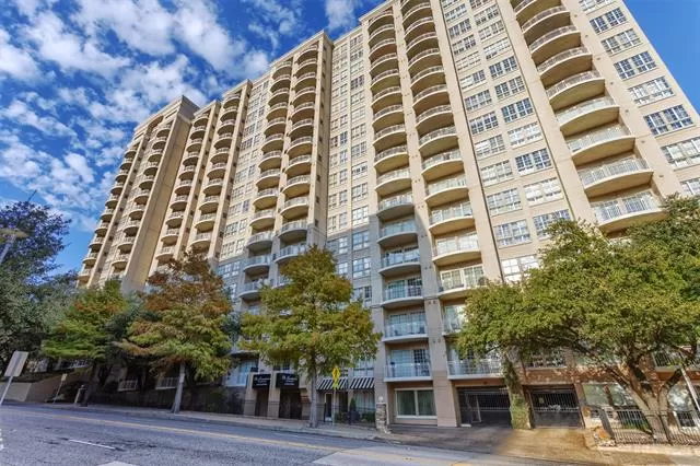 MLS: 21133173 Condo For Sale