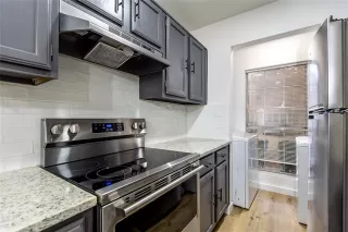 Photo #4: 21133229 Listing