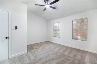 Photo #6: 21133229 Listing