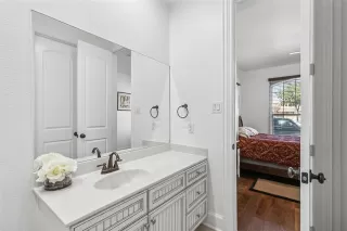 Photo #5: 21133353 Listing 