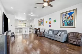 Photo #6: 21133353 Listing 