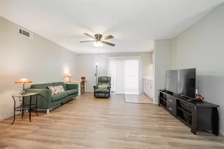 Photo #5: 21134204 Listing 