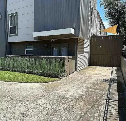 MLS: 21134292 Condo For Sale