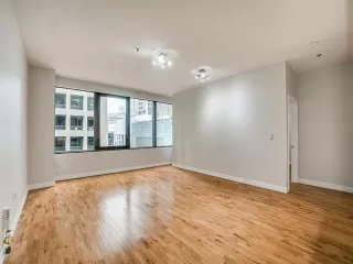 Photo #5: 21134419 Listing