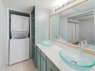 Photo #5: 21134809 Listing