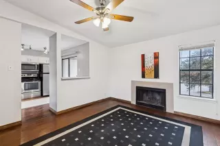 Photo #5: 21134880 Listing