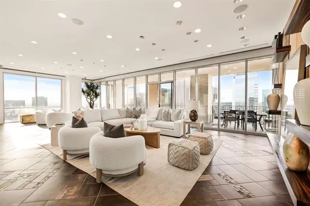 MLS: 21134908 Condo For Sale