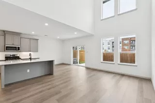 Photo #4: 21135124 Listing