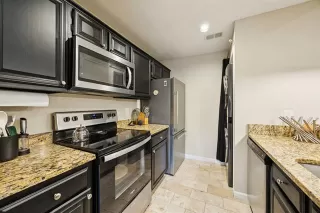 Photo #5: 21135149 Listing 