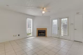 Photo #5: 21135446 Listing