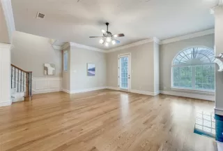 Photo #3: 21135451 Listing