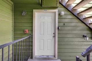 Photo #3: 21135457 Listing