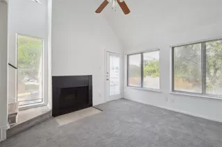 Photo #4: 21135472 Listing 