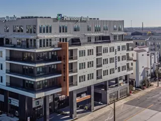 Photo #2: 21137127 Listing