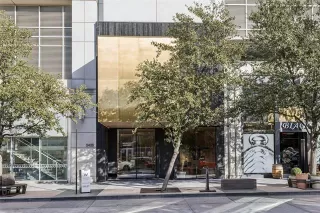 Photo #3: 21137139 Listing