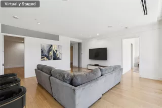 Photo #6: 21137139 Listing