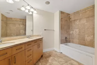 Photo #5: 21137843 Listing 