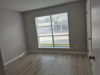 Photo #3: 21137990 Listing 