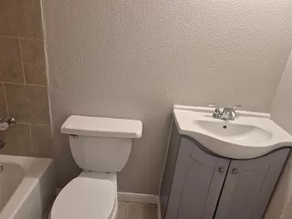 Photo #6: 21137990 Listing 