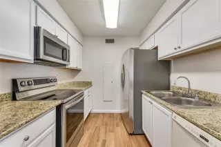 Photo #4: 21138646 Listing 