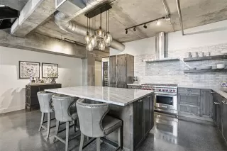 Photo #4: 21138953 Listing