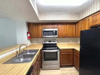 Photo #5: 21139184 Listing