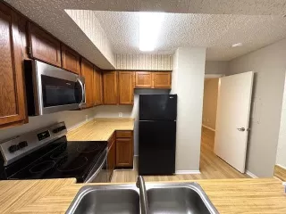 Photo #6: 21139184 Listing